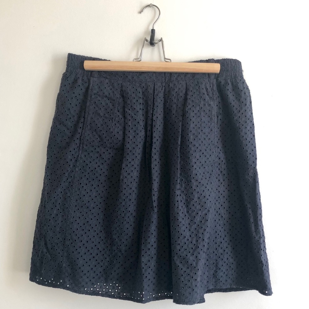 Sanctuary Eyelet Skirt with pockets Size Large